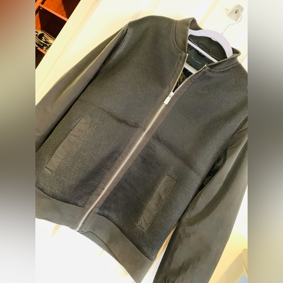 Jack Jones Men’s mesh bomber Jacket in Black - Picture 2 of 3